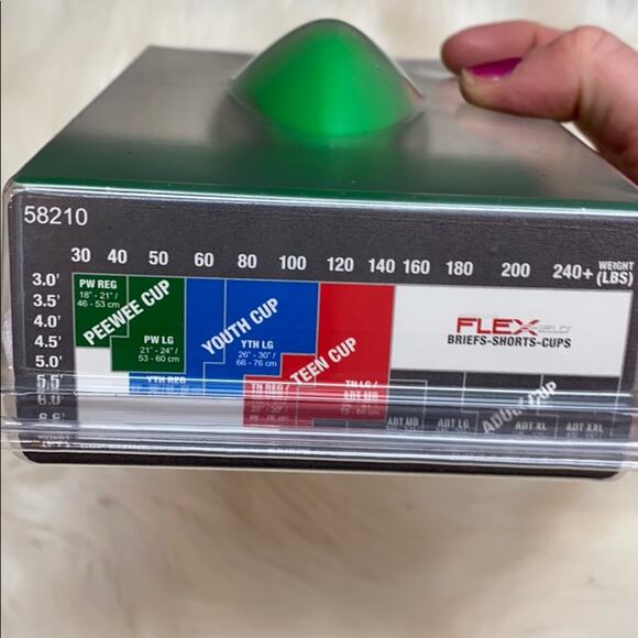 Mueller Flex Shield Peewee Regular Protective Cup - Picture 3 of 4